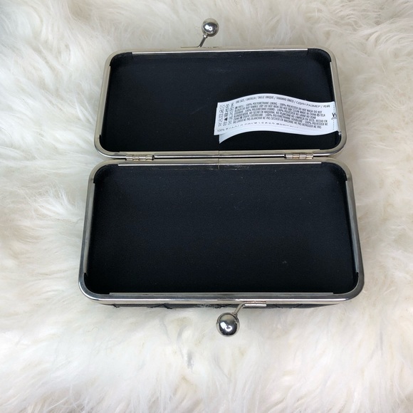 Cute Black Clutch! - Picture 3 of 3